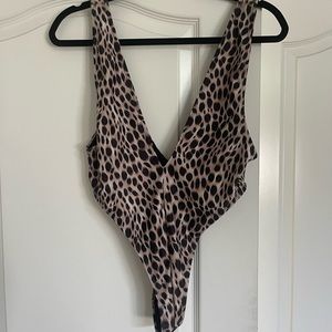 Motel rocks leopard deep v bodysuit